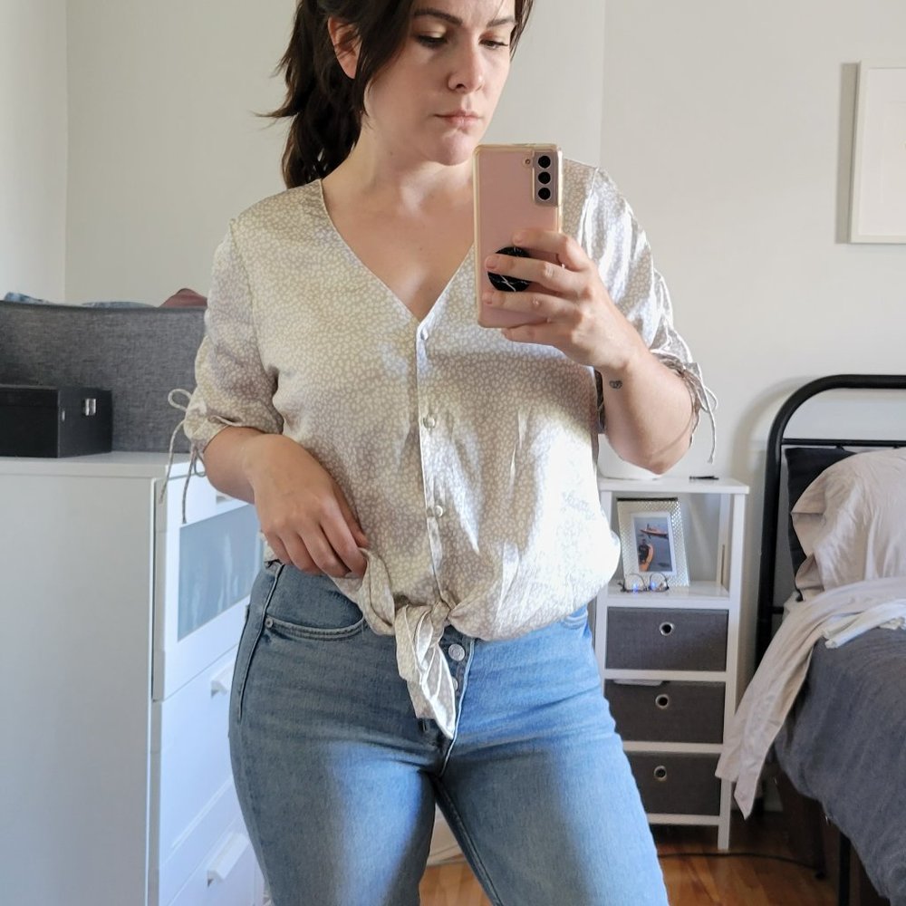 Abercrombie / front tie t-shirt / Blouse Top